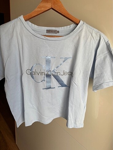Calvin Klein tshirt