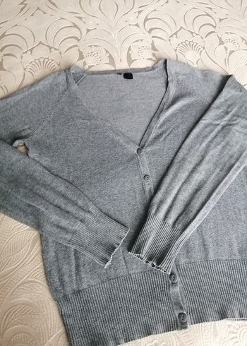 H&M Gri V Yaka Düğmeli Kadın Hırka