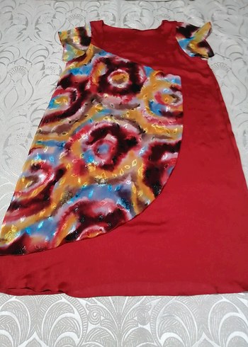 Renkli Batik Desenli kırmızı elbise