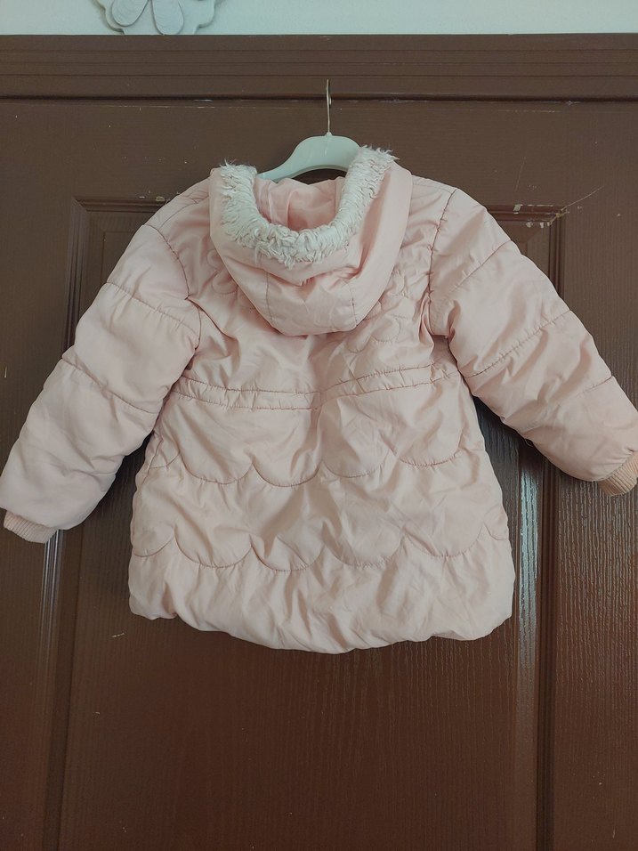 Düğmeli Bej Kız Çocuk Mont - Görsel 3