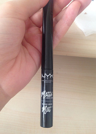 nyx likit mat eyeliner