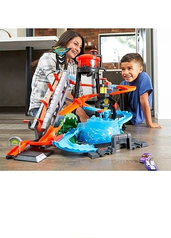 Beden Hotwheels Renk değiştiren araba oyuncagi