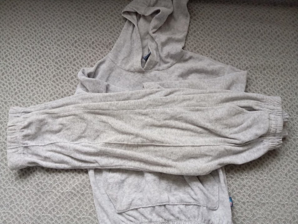 6 yaş kadife takım - Görsel 3