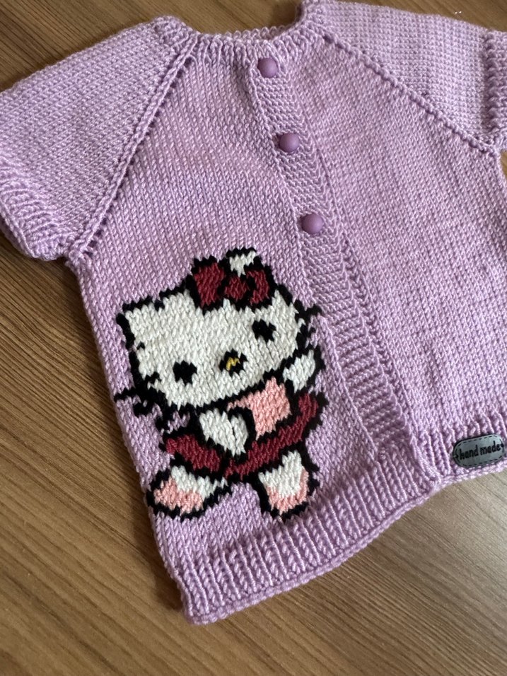 Hello kitty örgü bebek yelek - Görsel 4