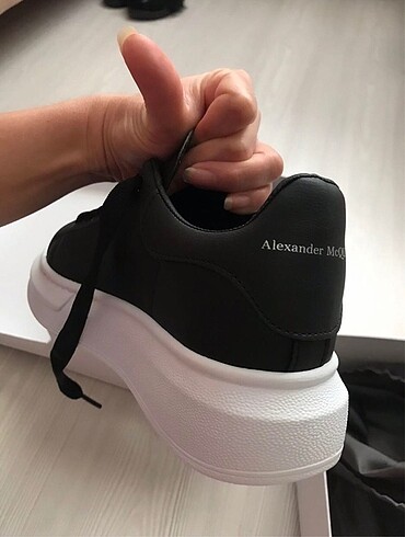 37 Beden siyah Renk Alexander McQueen