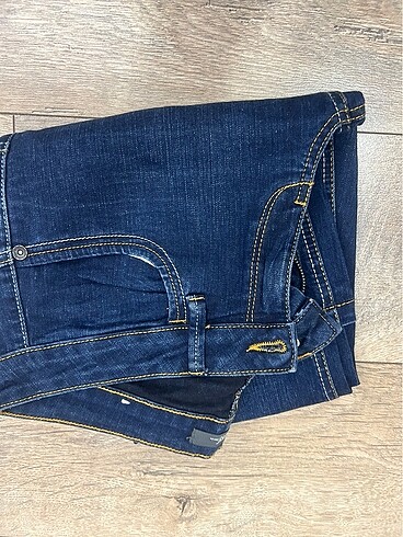 32 Beden lacivert Renk Esprit marka 30/32