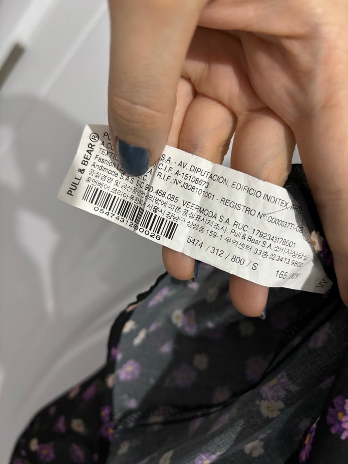 Mor Çiçek Desenli V Yakalı Fırfırlı Bluz pull and bear - Görsel 3