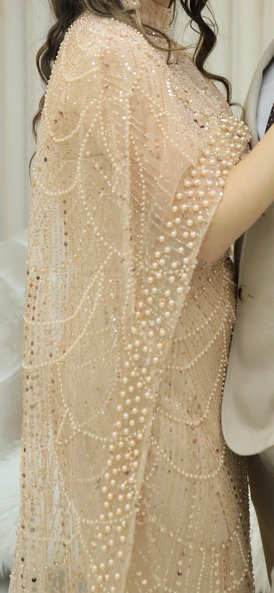 İnci İşlemeli pelerinli ten rengi Uzun Abiye Elbise - Görsel 3