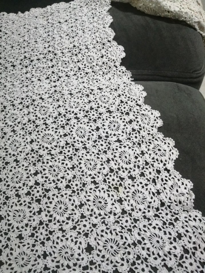 El Yapımı Beyaz Dantel Masa Örtüsü - Görsel 2