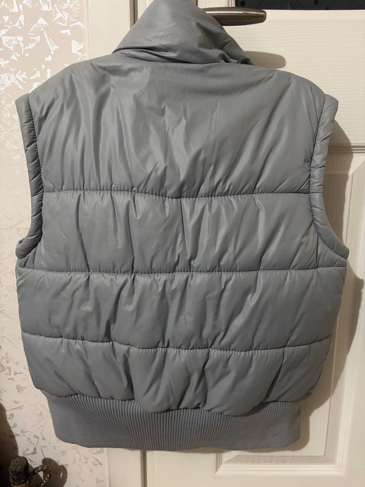 Gri Kapitone Düğmeli Kadın Yelek - Görsel 3