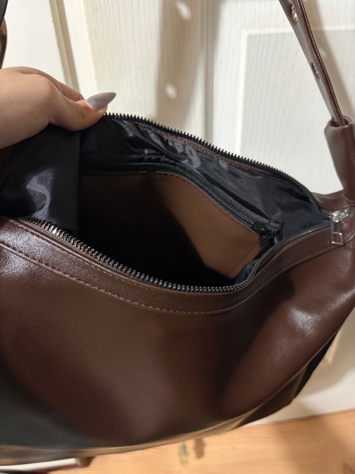 Kahverengi Deri Kemer Tokalı Çanta - Görsel 3