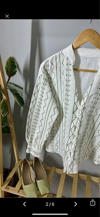 Suud Collection V yaka Keten bluz