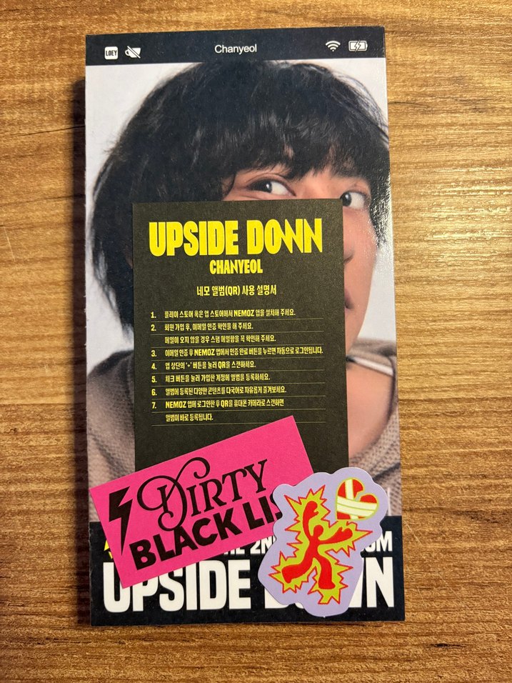 exo chanyeol upside down selfie versiyon albüm - Görsel 3
