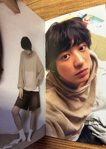 exo chanyeol upside down selfie versiyon albüm - Görsel 10