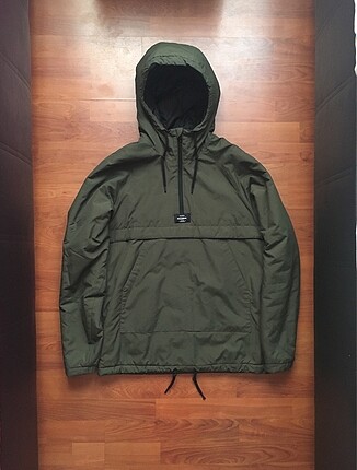 Pull and Bear Mont Kanguru