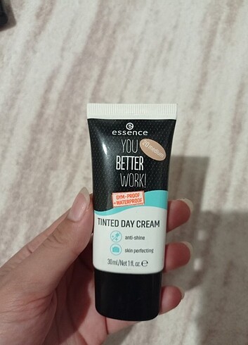 Essence ince kapatıcı 