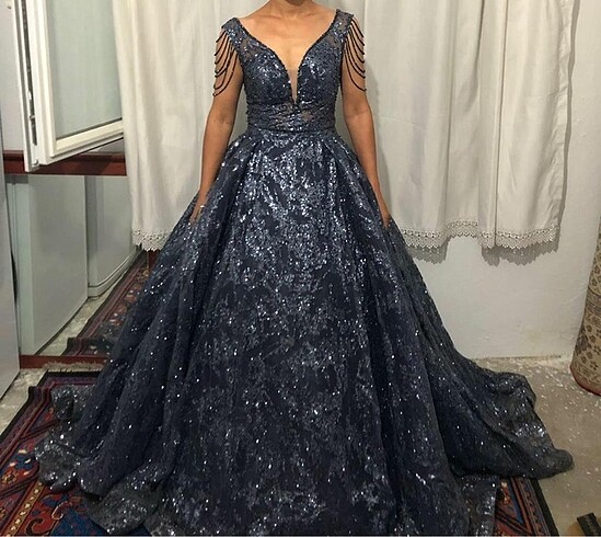 Zuhair Murad Abiye markası farklıdır