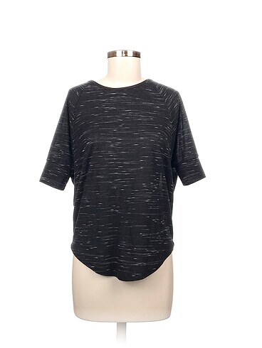 Koton T-shirt %70 İndirimli.