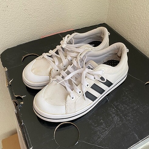 Orijinal Adidas klasik ayakkabı