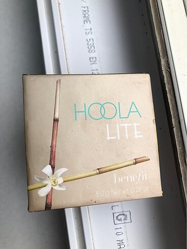 Hoola lite bronzer