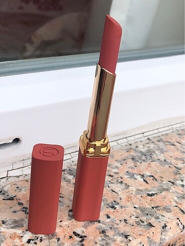 L'Oréal Paris loreal paris intense volume matte 600
