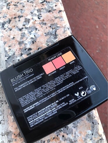 Beden Renk Anastasia beverly hills allık peach love
