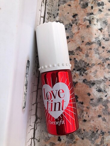 Benefit lovetint