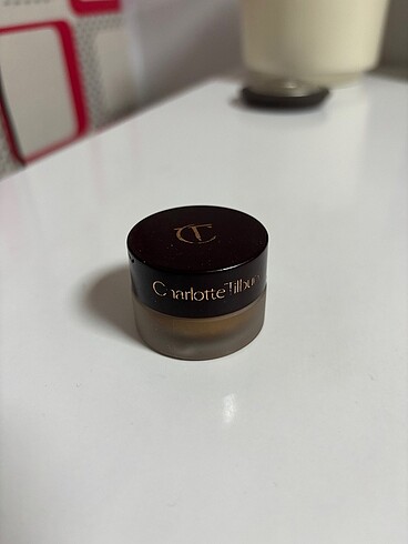 Charlotte tilbury amber gold far
