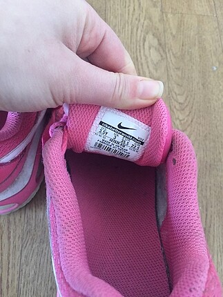 35 Beden pembe Renk Nike 35,5 numara