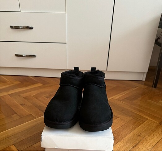 40 Beden Ugg bot