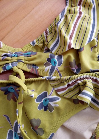 Penti Yeşil Çiçek Desenli Fırfırlı Bikini Takım - Görsel 5