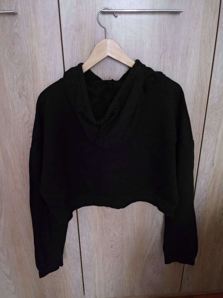 Siyah Kapüşonlu Uzun Kollu Crop (kısa) Sweatshirt - Görsel 2