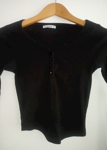 Addax Siyah Düğmeli Uzun Kollu Tişört - Görsel 4