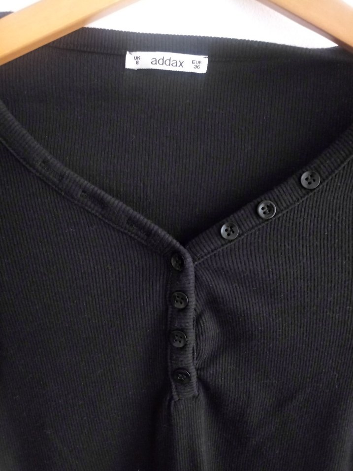 Addax Siyah Düğmeli Uzun Kollu Tişört - Görsel 5
