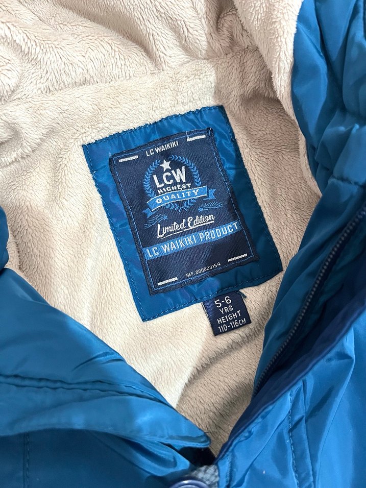 Erkek Çocuk Mavi Düğmeli Mont - Görsel 3