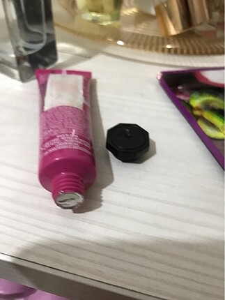 Beden Maybelline cheeh heat allık