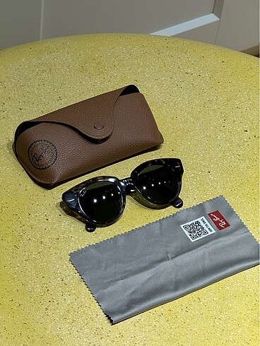 Rayban güneş gözlüğü