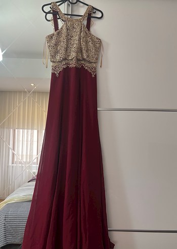 Bordo İşlemeli Uzun Abiye Elbise