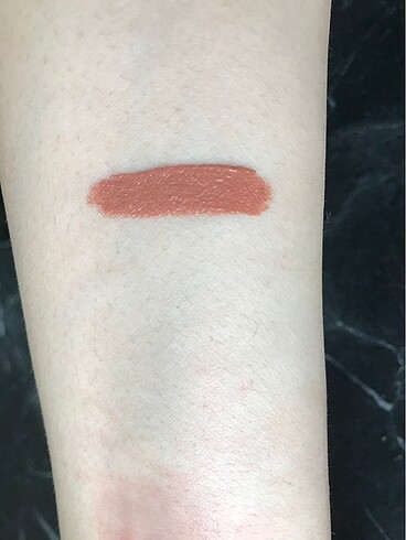 Lipgloss maybelline muadili rengi mükemmel