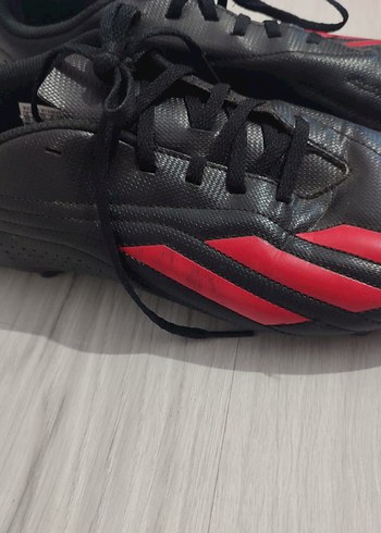 44 Beden orjinal Adidas siyah Erkek Futbol Ayakkabısı Velcro Detaylı