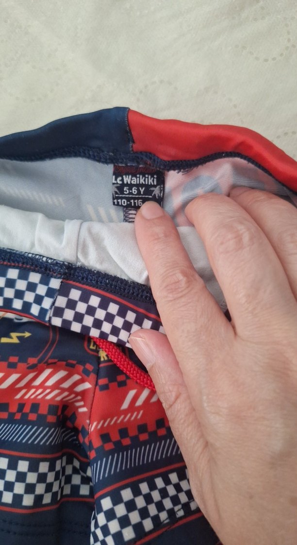 Renkli Baskılı Erkek Çocuk Mayo Şortu - Görsel 2