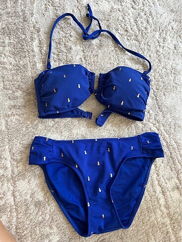 Boyundan bağlamalı bikini