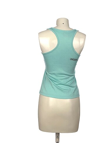 s Beden Diğer T-shirt %70 İndirimli.