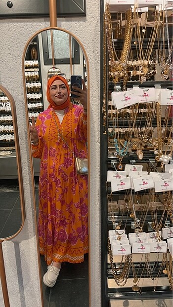 Renkli yazlık elbise