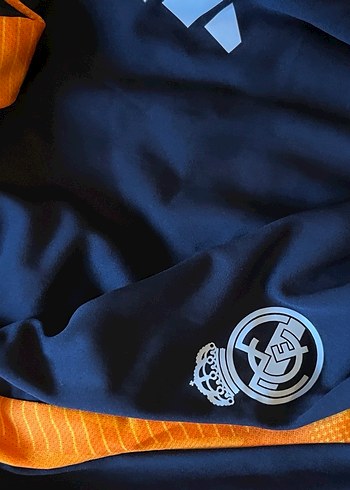 Adidas real Madrid 2024/25 large - Görsel 4