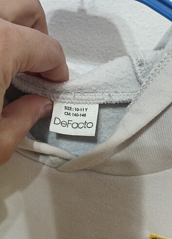 10 Yaş Beden Defacto erkek çocuk sweatshirt 10-11 yaş