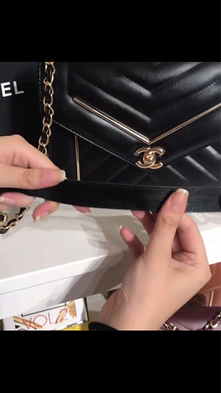 Chanel Birebir Birinci Sınıf Gold Detay Siyah Çapraz Replika Çan