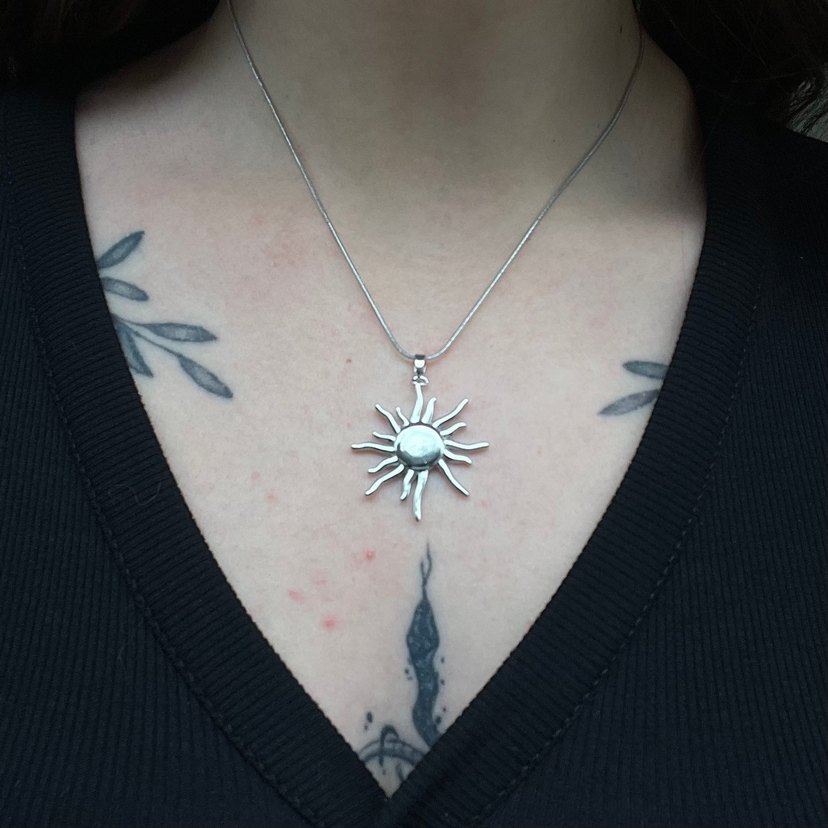 Güneş Motifli Silver Çelik Kolye - Görsel 3