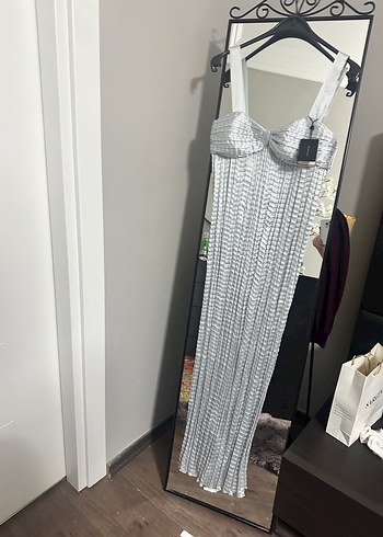 Massimo Dutti Gri Pilili Uzun Straplez Kadın Elbise