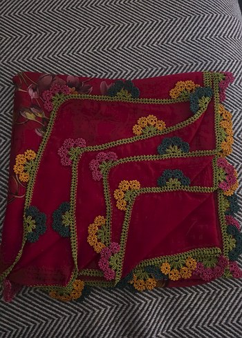 Tığ Oyası Bordo Yazma - Görsel 2